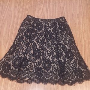 Ann Taylor Black and Tan Lace Skirt - Size 4P